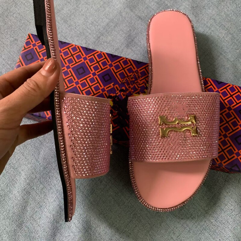 Women's summer sequin and rhinestone TB flat sandals, non-slip, wear-resistant, comfortable, simple, one-strap style Women's summer sequin and rhinestone TB flat sandals, non-slip, wear-resistant, comfortable, simple, one-strap style