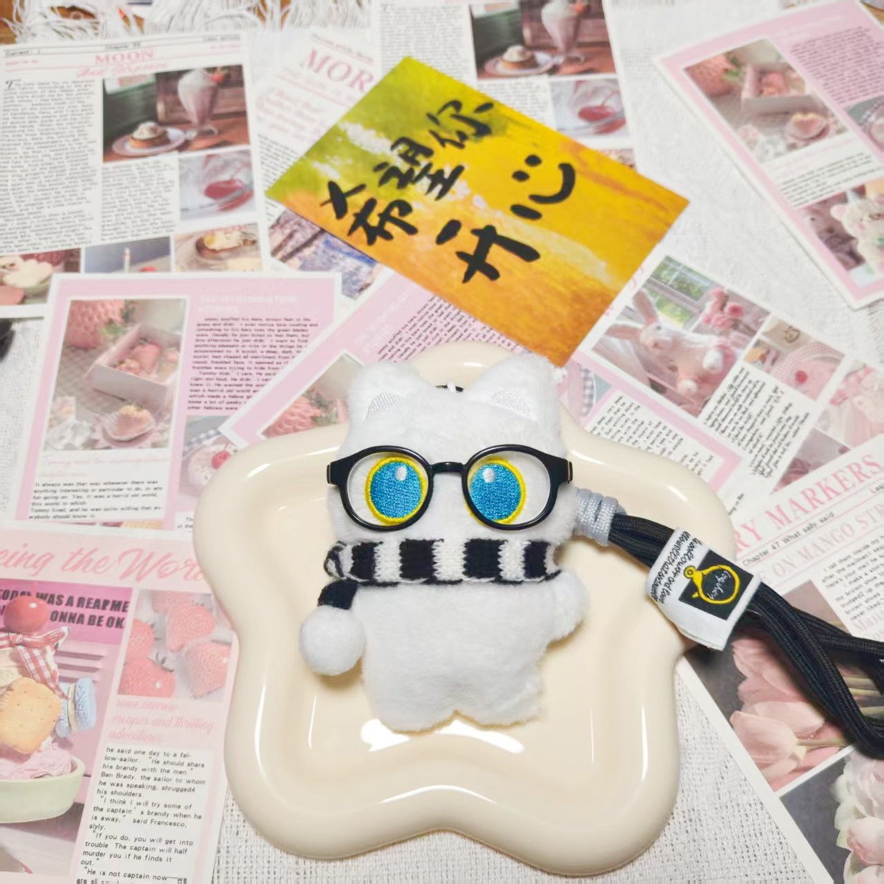 Caballeros pequeños gatos negros y blancos de alto valor de peluche muñecas originales colgantes de bolsas escolares para novios parejas transfronterizas