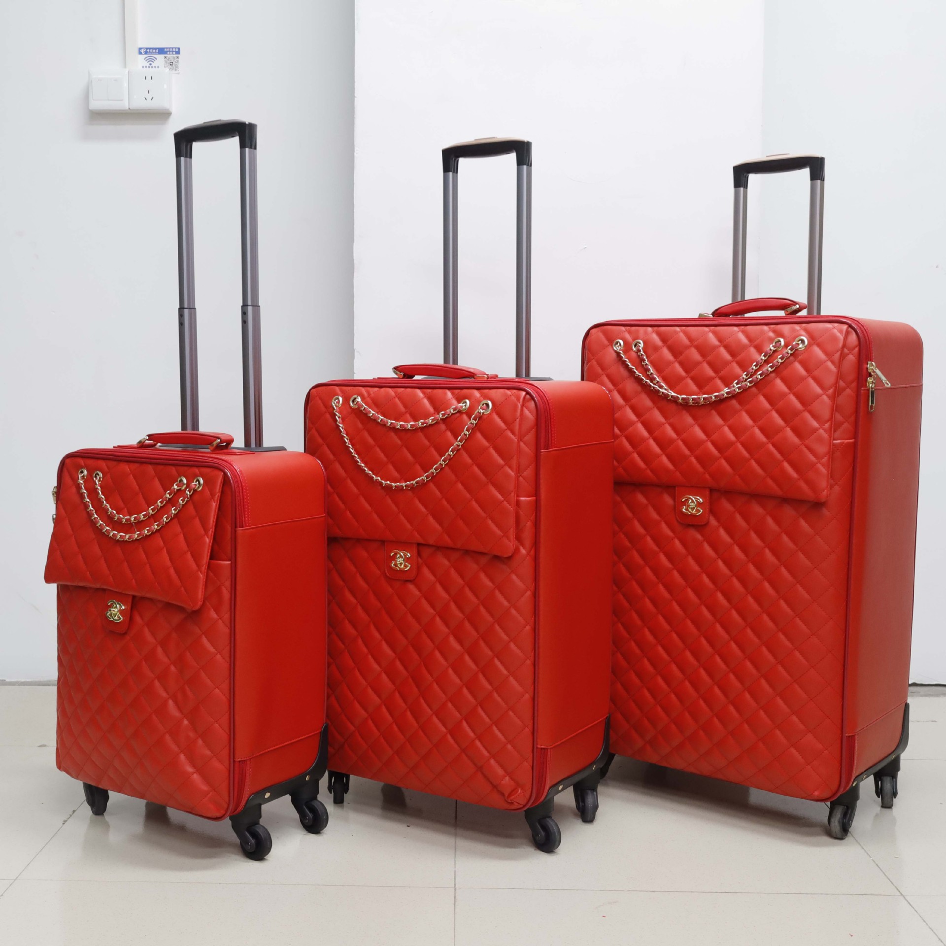 Qadın üçün yüngül su keçirməyən çamadan və trolley çanta