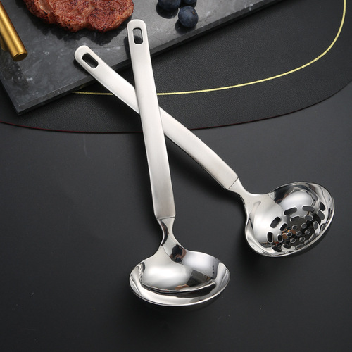 304 stainless steel soup spoon bowl household hot pot scoop long handle divided public spoon soup spoon with hook wholesale