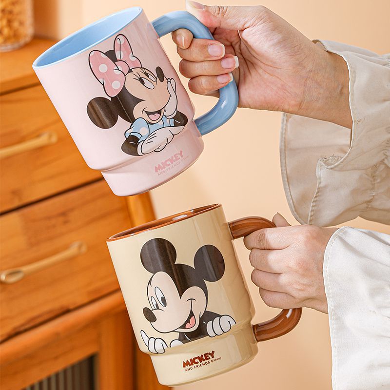 Taza de cerámica de Disney 2025 nueva taza de leche casera para niños linda taza de cuatro juegos de pareja