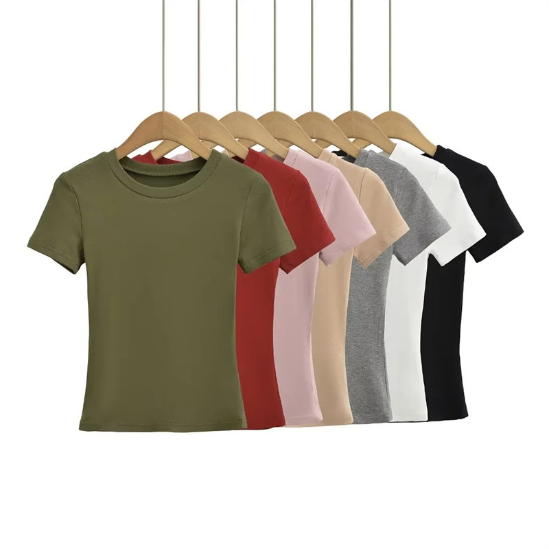 Solid color base fashionable short sleeve T-shirt with a round…