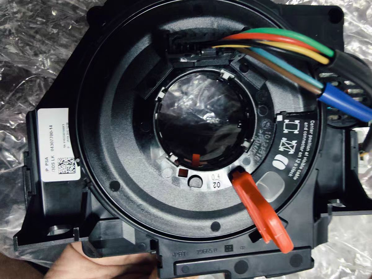 Suitable for Peugeot New 408 2008C4 Sega C4 Picasso Combination Switch Valeo Steering Horn Coil