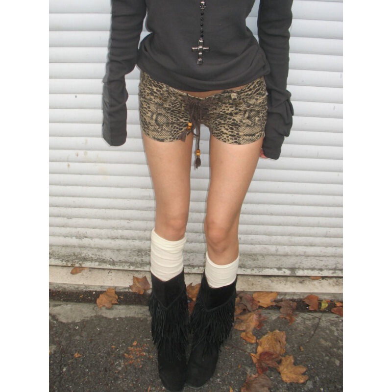 American Style Vintage plus size Washed Leopard Print Strap Denim Shorts 2024 Hot Trendy Hot Pants with Low Waist and Slimming Wide Leg