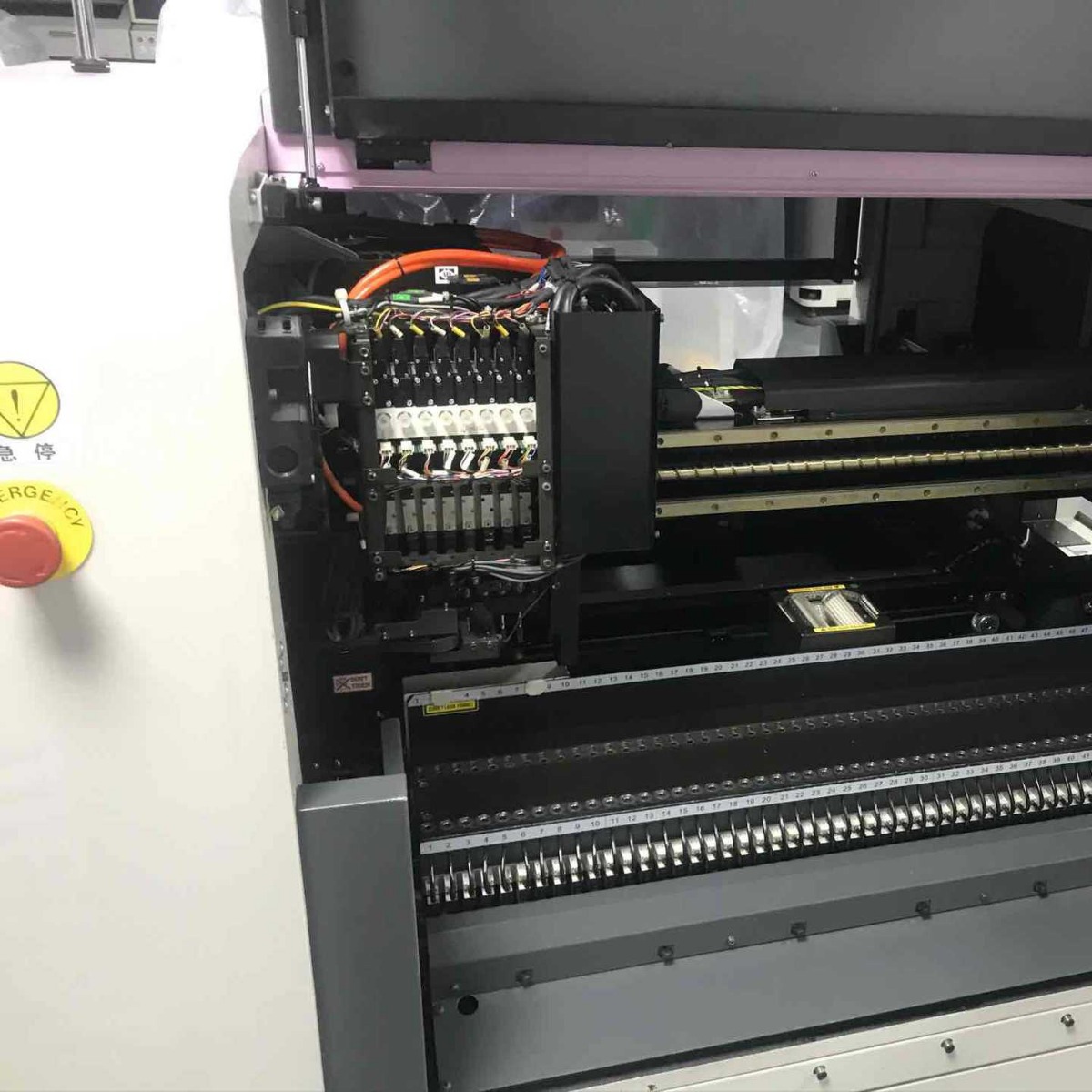 雅马哈二手贴片机YV100XG经典机型市场份额大机器配件齐全设备好