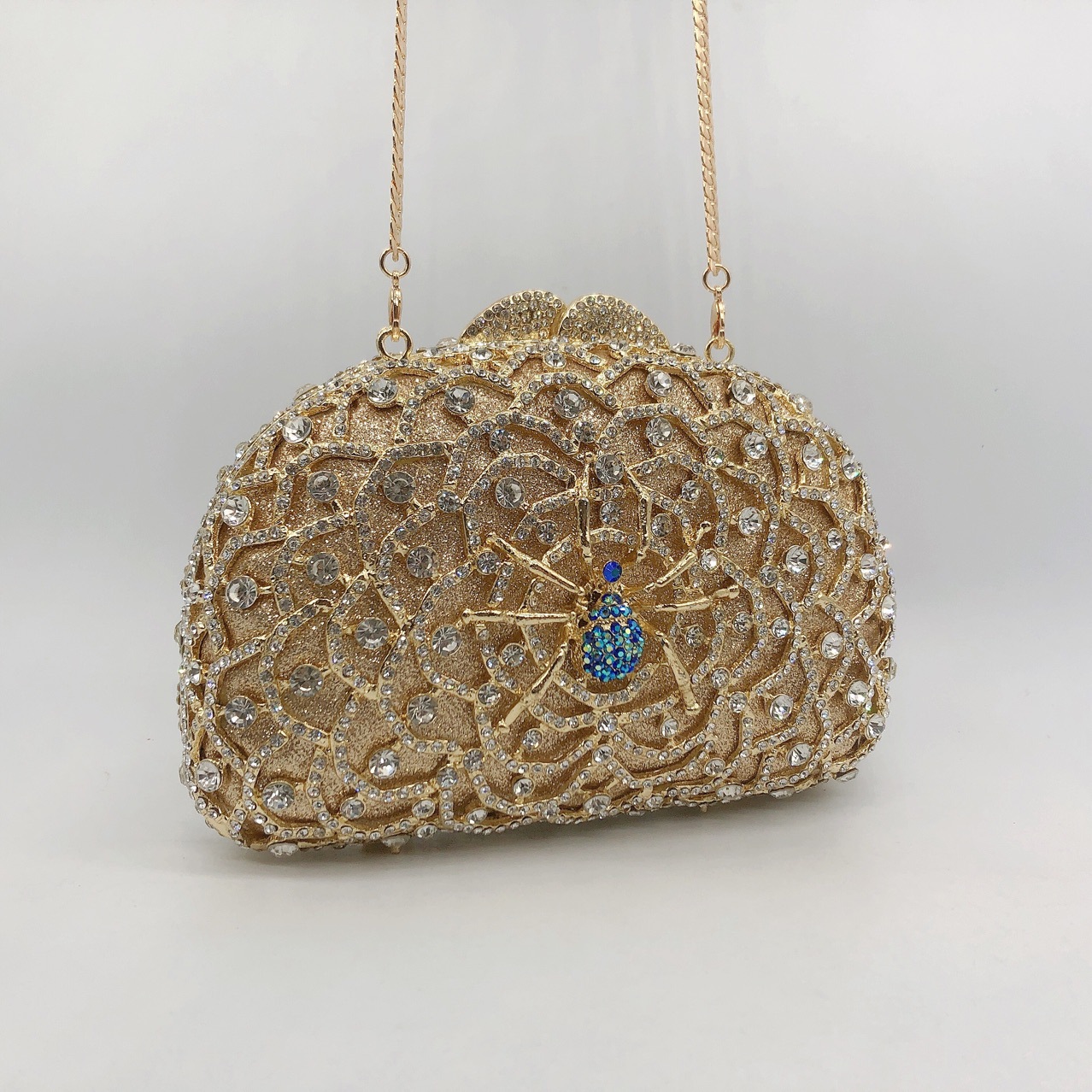 Túi clutch nữ hình nhện kim loại đính đá dạ tiệc phong cách Âu Mỹ — Màu vàng