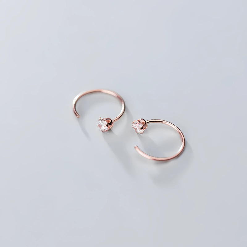 S925 plata esterlina chapado en oro 14K clásico seis garras ganchos de orejas de un solo diamante nicho para mujeres actualización simple de moda auriculares versátiles