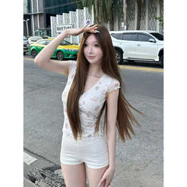 现货可爱印花V领短袖T恤女夏季新款纯欲风甜辣妹修身显瘦短款上衣