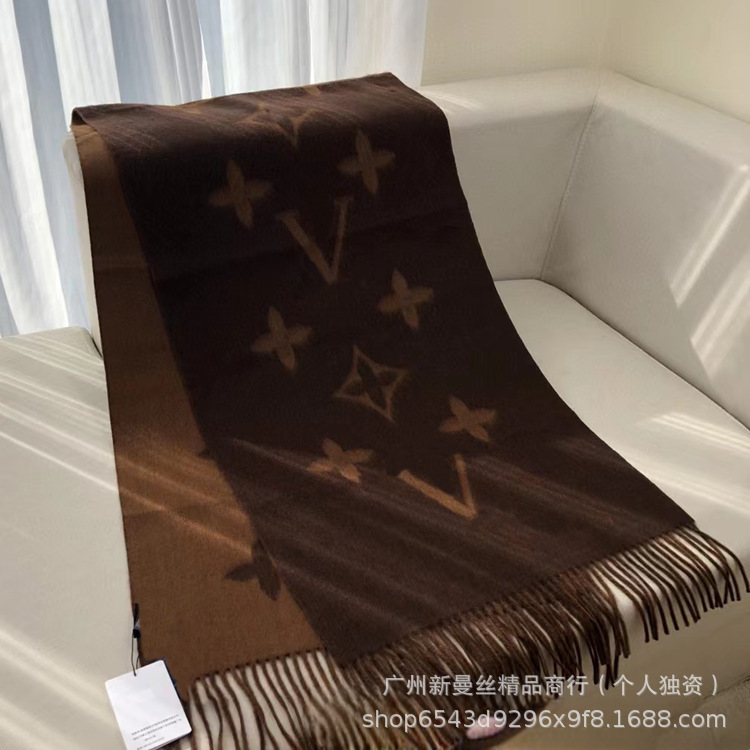 芯片版本双面黑灰羊毛羊绒围巾女高级感秋冬老花字母披肩加厚保暖|undefined