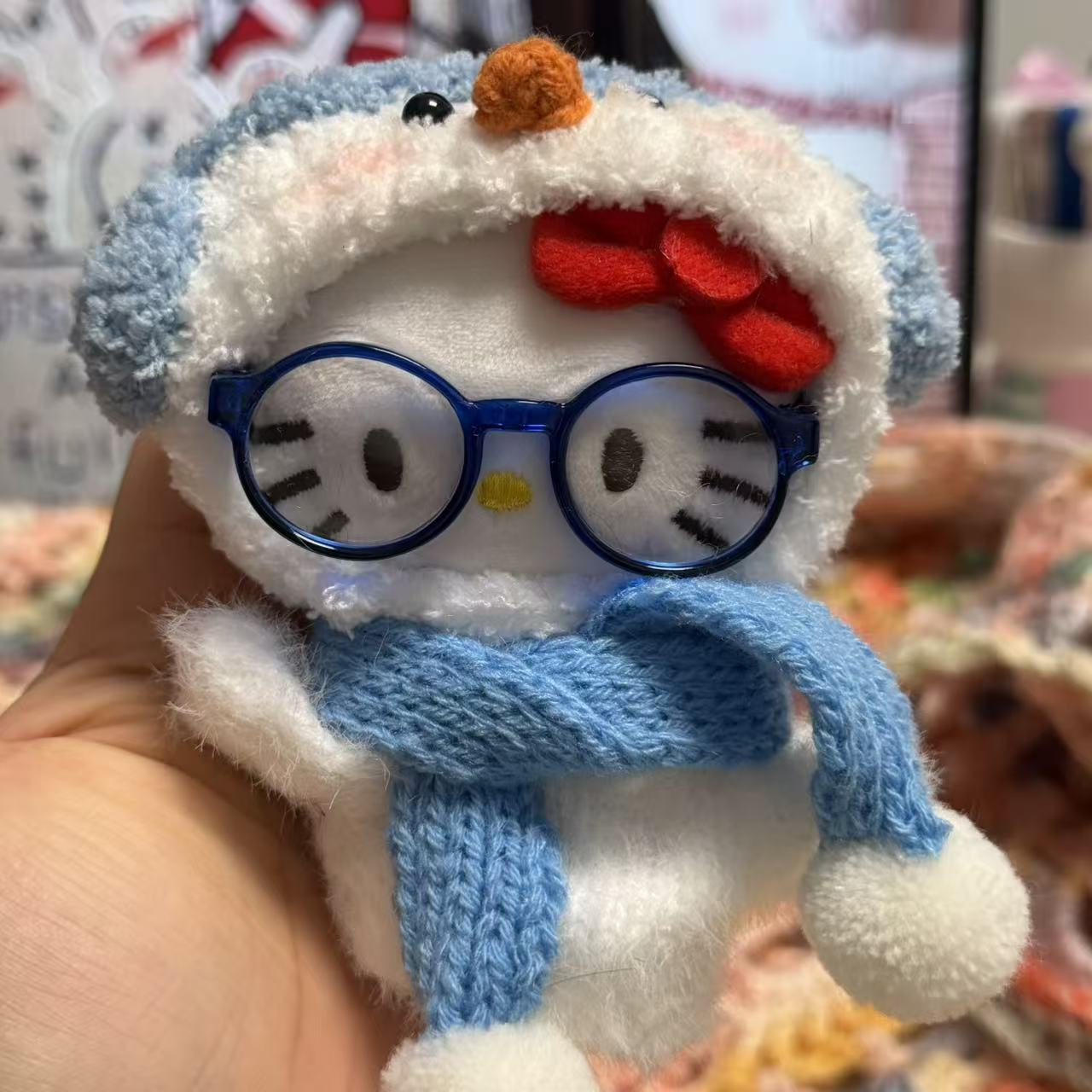 黒麦わら帽子キティ帽子ベビーペンダントラブバックル人形人形かわいいヘップバーンスタイルペンダントキーホルダー