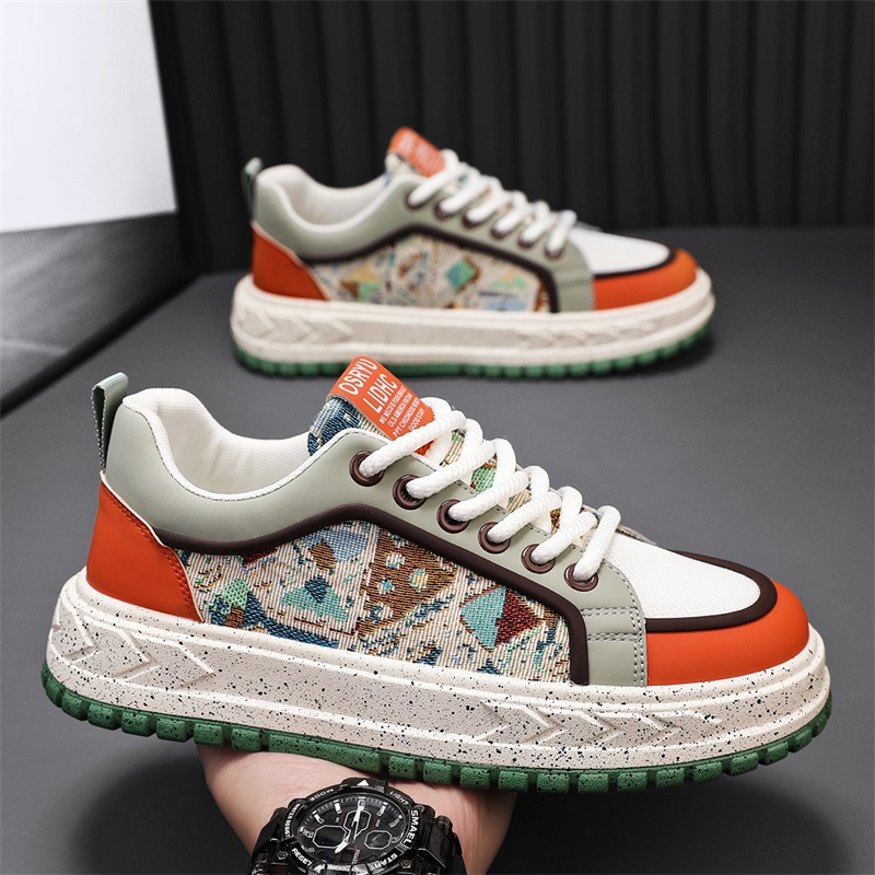 Zapatos de hombre de la estación europea 2025 nuevos zapatos de deporte de verano y de ocio zapatos de moda juvenil para aumentar los zapatos de papá de los hombres