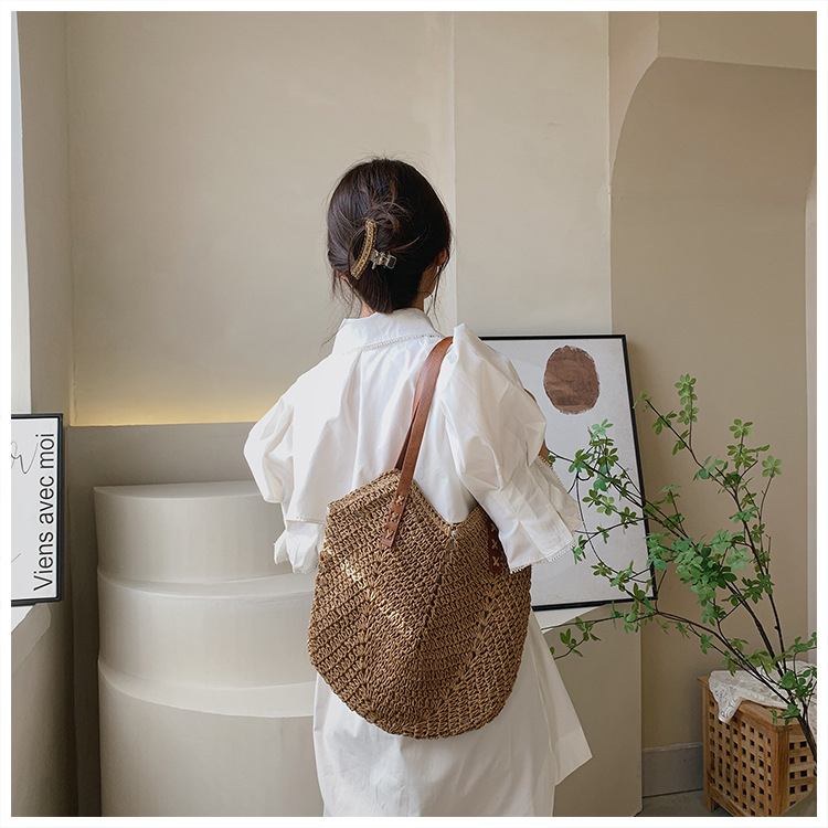 Women's Straw Solid Color Fashion Weave Square Magnetic Buckle Straw Bag display picture 4