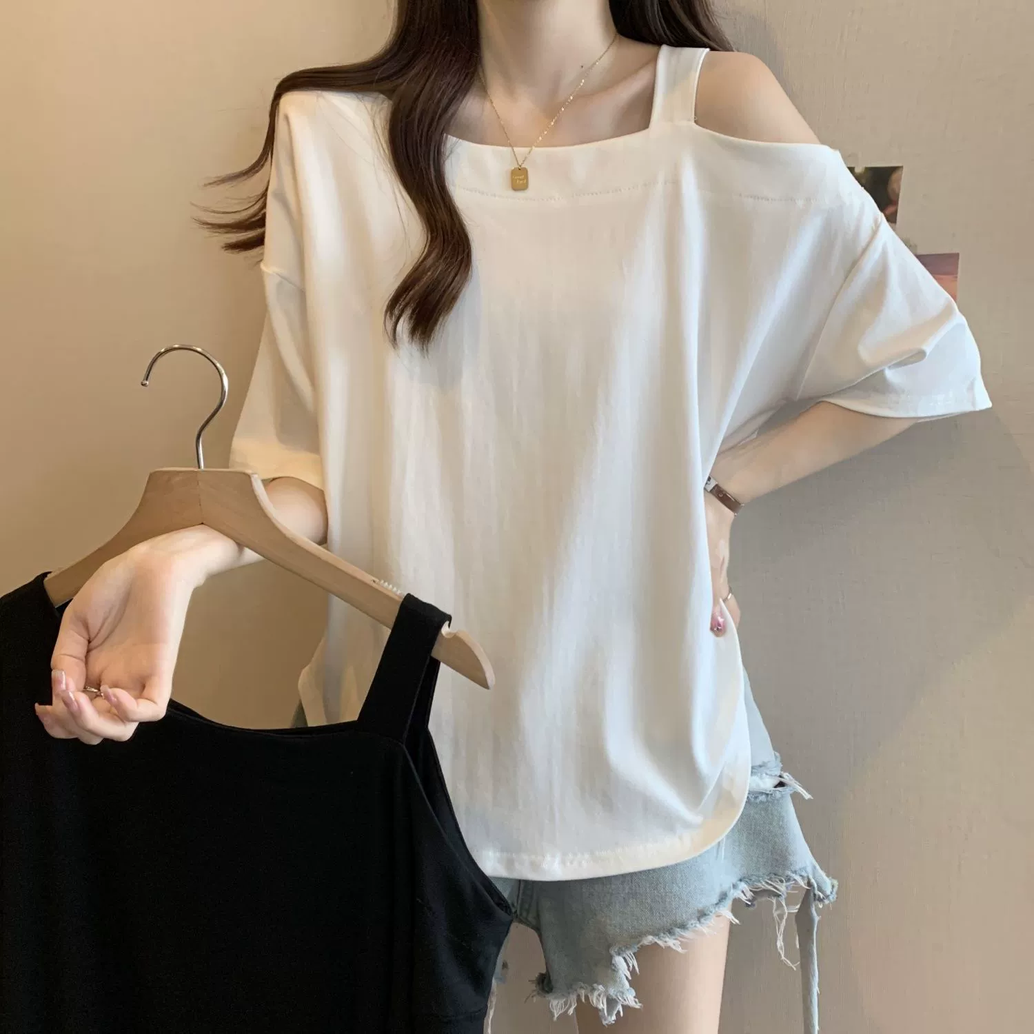 Футболка женская летняя oversize свободного кроя (плюс сайз) — короткий рукав 2–4XL, белая/чёрная