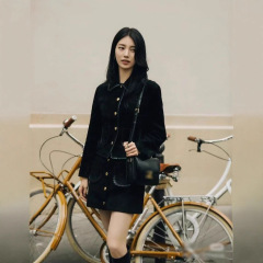 Nanyou 女性の 2025 夏の新フード付きジャケット女性のハイウエスト痩身ショーツ軽量日焼け止めスポーツスーツ
