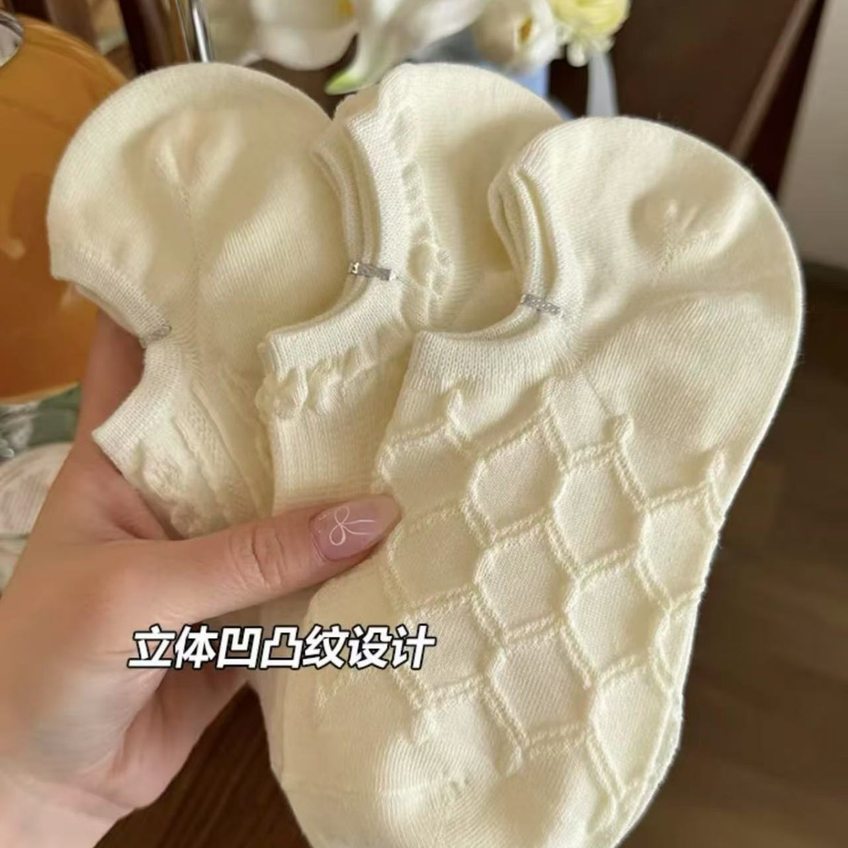 Calcetines invisibles de primavera y verano, blancos de mujer, todo fósforo, viajes diarios, calcetines de cintura baja, calcetines de barco, calcetines al por mayor