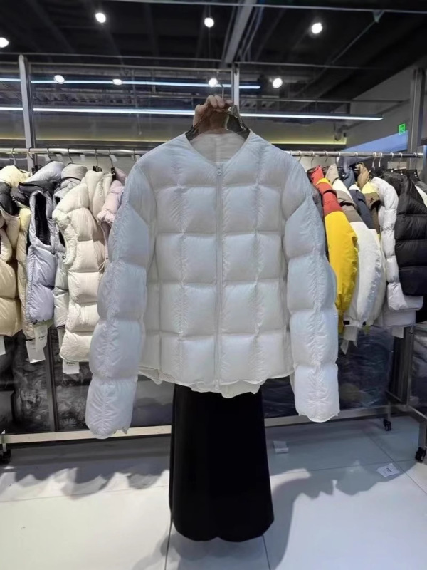 韩版纯色圆领压线小方格蓬蓬棉服女2025冬季爆款时尚保暖面包服|undefined