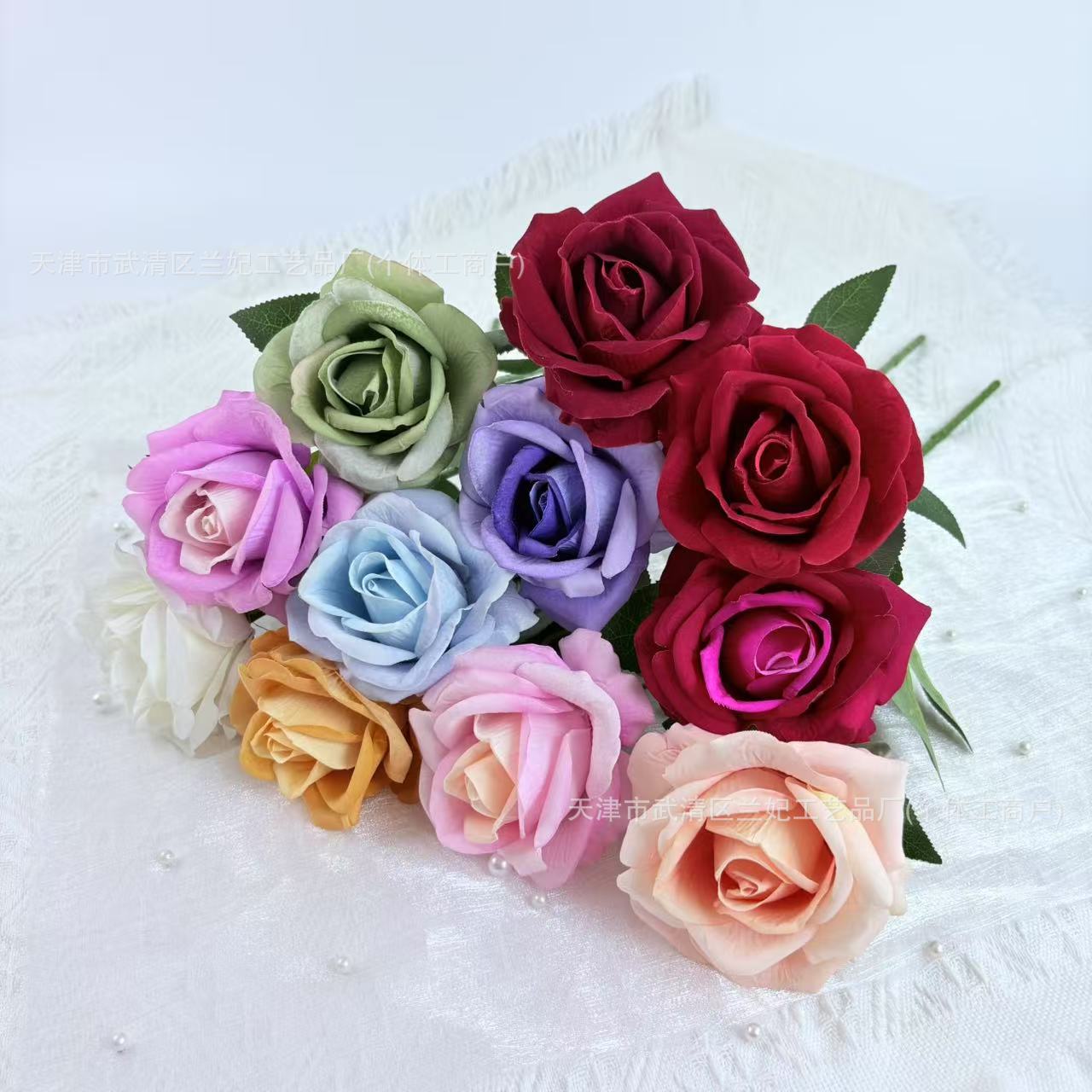 Una sola tela de terciopelo Xiaoxin Mei imitación de flores de rosa cascada diseño floral boda floral fila de flores pared transfronteriza