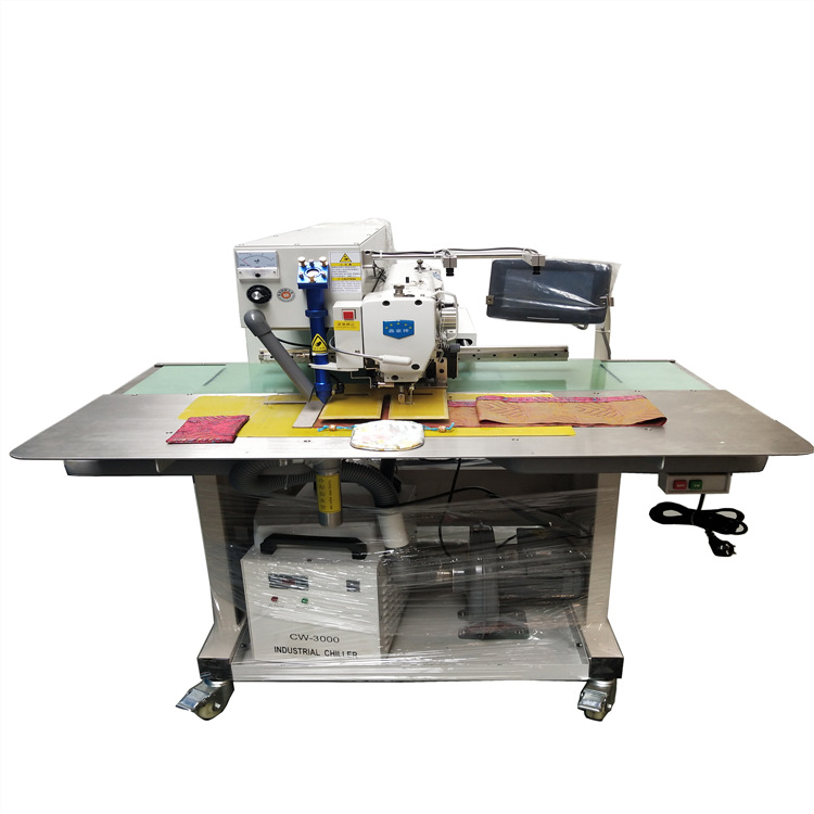 Máquina de apertura de bolsas de láser de computadora de ropa Bolsa de cremallera de labio simple y doble Cubierta de bolsa de triángulo Máquina automática de apertura de bolsas Máquina de patrones