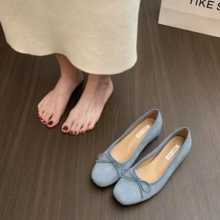 �ļ��¿�ƽ��Ь�\�ں����Y��ɫϵ������Ь�ճ����������L��ЬŮʿ