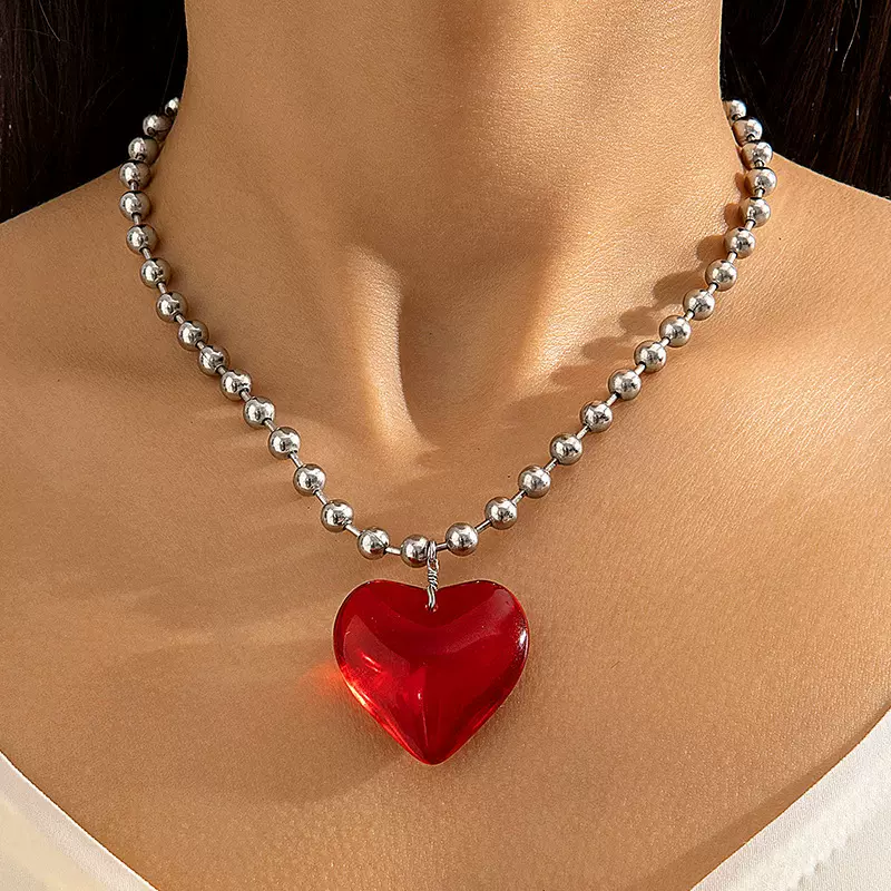 新款跨境简约爱心项链气质辣妹水晶心形吊坠锁骨链 时尚配饰c225