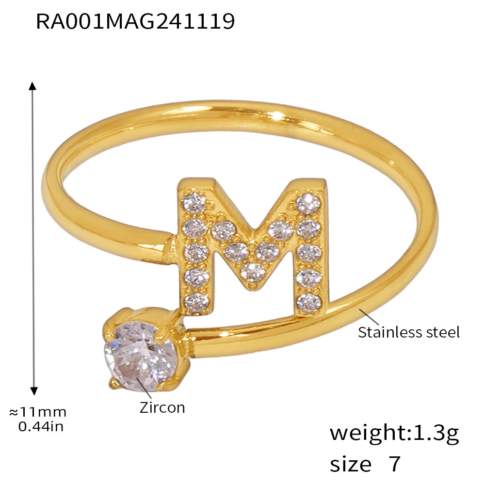 Qiong Yao Titanium Steel 26 letras con incrustaciones de circón Juego de joyas PVD chapado en oro real collar de retención de color pulsera anillo aretes