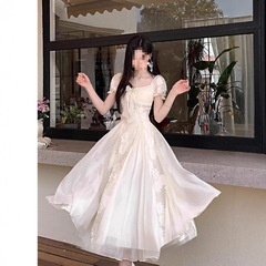 純粋な欲望の妖精気質スプライシングドレス婦人服 2025 夏の新ハイエンドふわふわメッシュプリンセススカート
