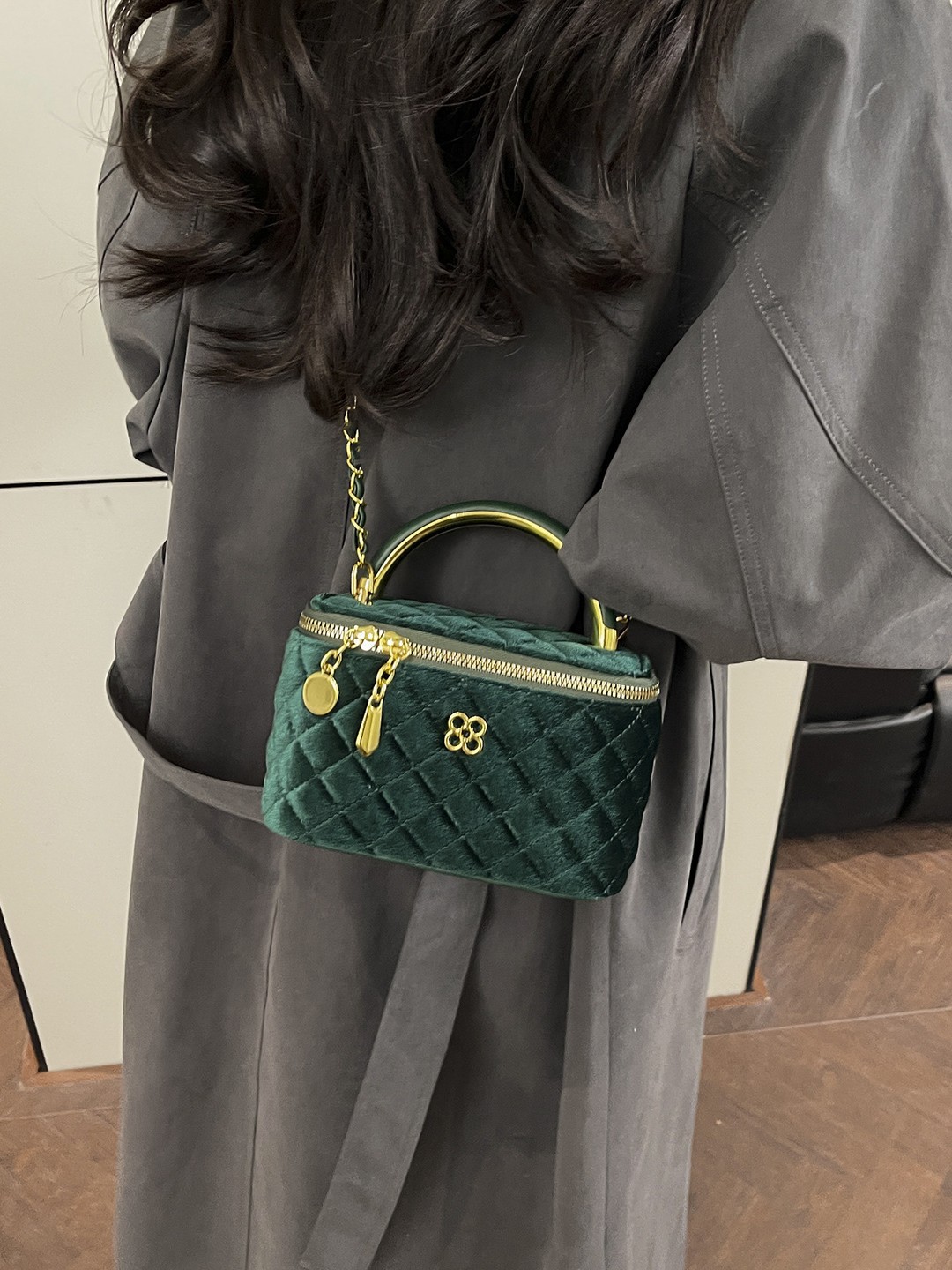 Bolso para mujeres 2026 ventas transfronterizas calientes nuevas bolsas de mano de lujo ligeras de alto nivel de sensación de cadena de diamante bolso de hombro