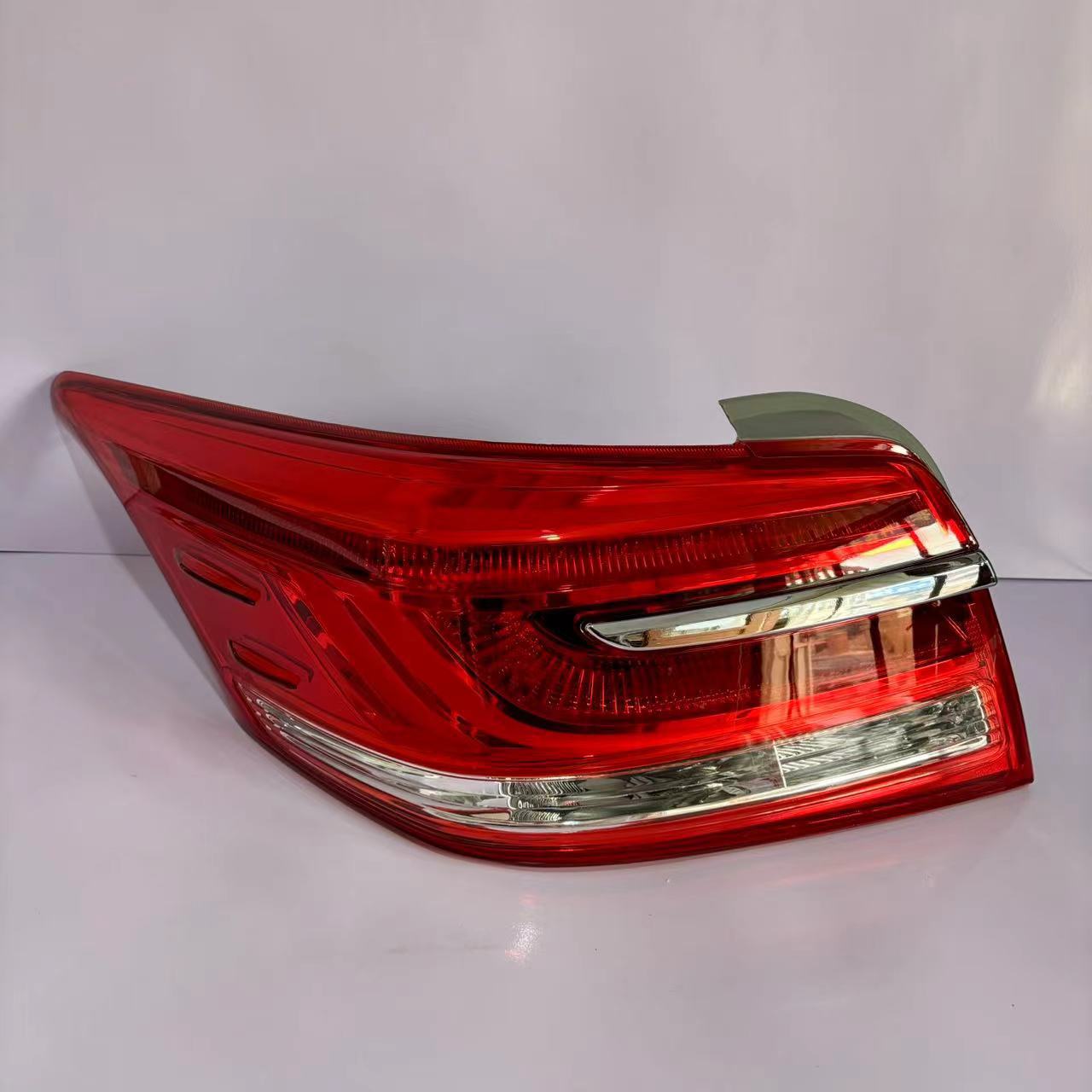 Applicable to 14-16 17- 23 Toyota Vios rear tail lamp assembly brake reversing steering lamp cover shell