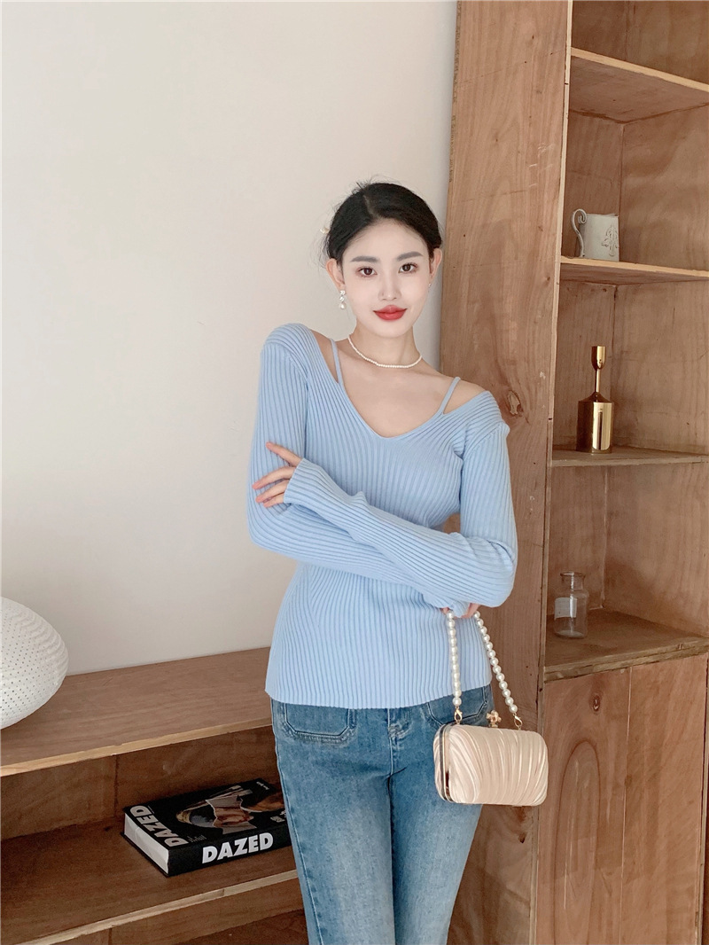 高品質】ジ・ヒョウと同じスタイルの深いVネック、肩出し、凹凸のあるストライプ、イレギュラーウエスト、背中見せニット、万能でセクシーなトップス