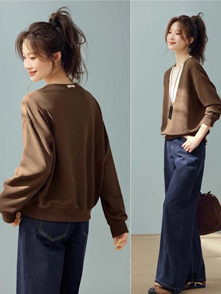 Áo thun nữ cổ U dáng rộng thiết kế giả hai lớp — màu cà phê