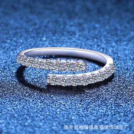 项链;耳钉;戒指