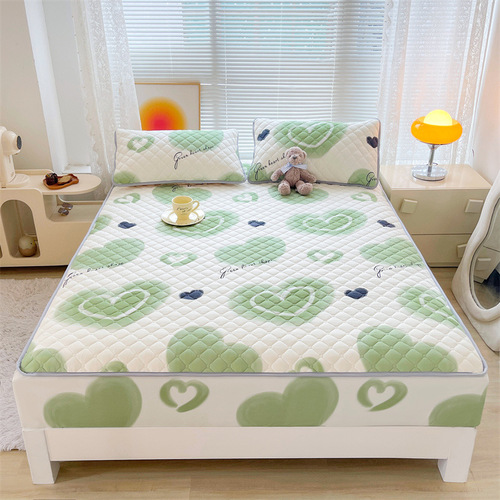 A-class antibacterial quilted bedspread protector with a three-piece set for dream beds, featuring printed quilted cotton sheets, suitable for babies