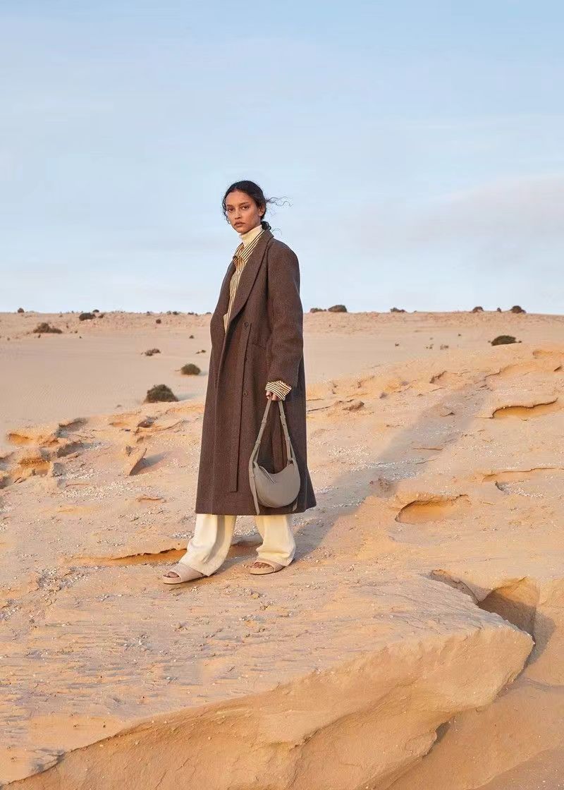 Borsa a spalla donna a mezzaluna con motivo litchi stile francese_voghion.com