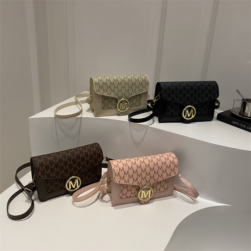 Bolso de impresión de letras 2024 invierno nuevo estilo de moda retro bolso de hombro de estilo extranjero bolso de mujer elegante