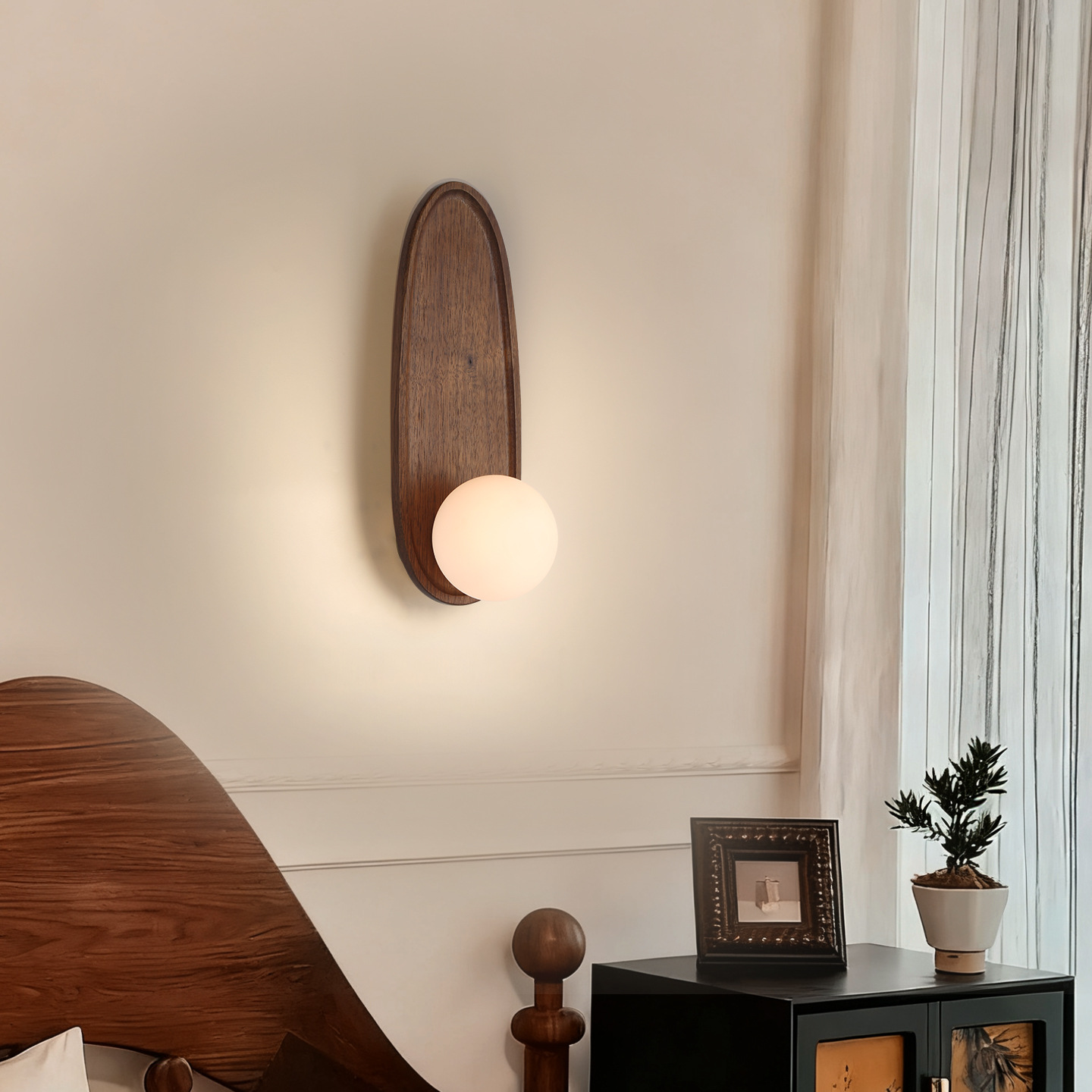 Lámpara de pared de madera sólida de espectro completo para proteger los ojos de estilo antiguo retro de alto nivel corredor de color nuez dormitorio lámpara de cabezal de cama L138
