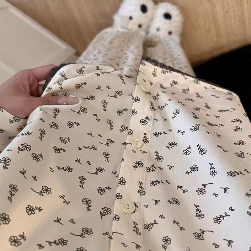 New style long-sleeved floral autumn loungewear, warm long pants set, high-quality thickened girls' pajamas, made of soft fleece for winter New style long-sleeved floral autumn loungewear, warm long pants set, high-quality thickened girls' pajamas, made of soft fleece for winter