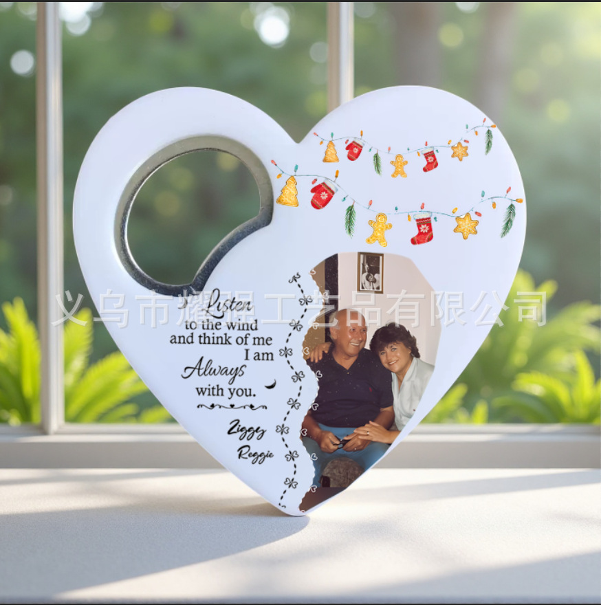 Abridor de botellas de plástico con forma de corazón