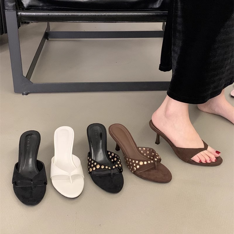 2025 New High-End European And American Style Rivet Toe Post Sandals Suede High Heel Slippers For Women Summer Outdoor_vogvips.com