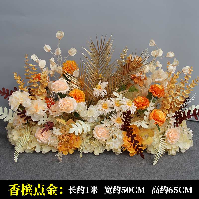 新商品の結婚祝いの大きいタイプの花を並べて絹の花の完成品の装飾をシミュレーションします。|undefined