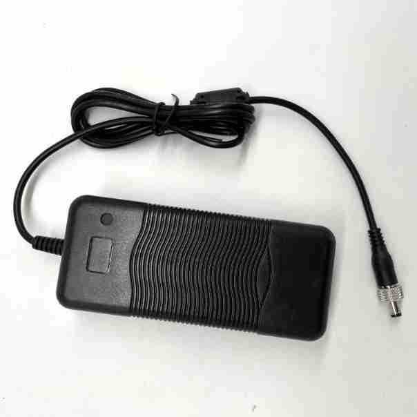 Power Supply with Threaded Head 12V5A 24V2.5A Passed Ul Ce Fcc 60W with Threaded Head Adapter