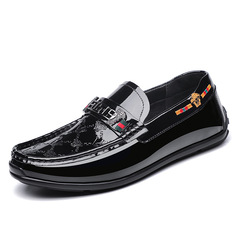 Nuevos zapatos de guisantes de piel de vaca de capa superior zapatos casuales de charol de cuero genuino zapatos de cuero de moda zapatos de hombre europeos de moda