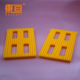 LJTB136765黄 六角田板 M2螺母板 六角槽M2螺母底板 小制作零件