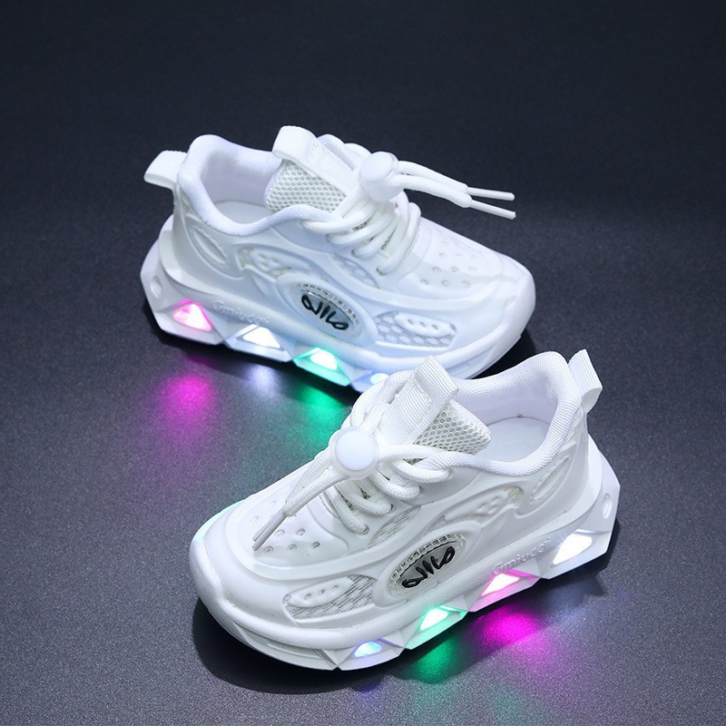 Scarpe da ginnastica luminose per bambini – Scarpe da corsa in mesh traspirante con suola a LED lampeggiante (taglie 21-30, 4 colori) – Antiscivolo e in morbida EVA_voghion.com