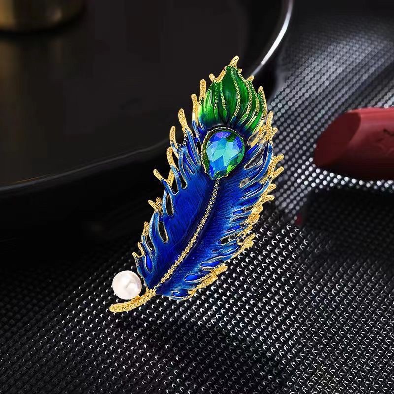 Retro Vintage Style Pin Leaf Peacock Colorful Alloy Feather Zircon Unisex Corsage display picture 8