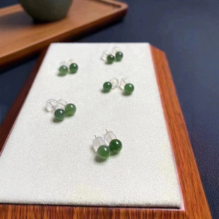 Jin Yutang Xinjiang Hetian Jasper Earrings Small Boutique No Black Dot 18k Gold Inlay Solid Earrings Size 6mm