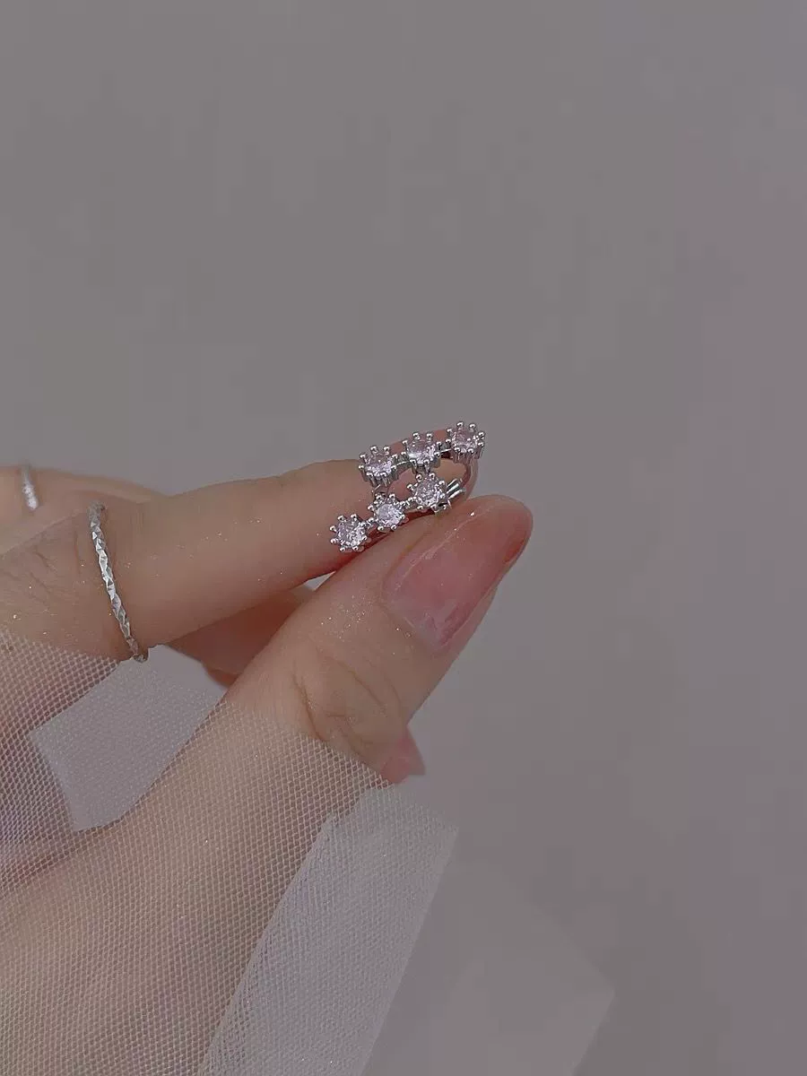 Серьги, ушные клипсы, стиль лёгкой роскоши, стиль высокого качества