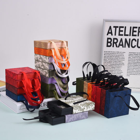 Creative Kuqi Pattern Portable Drawer Box Nordic Style Jewelry Packaging Box Anti-oxidation Film Color Suspension Box