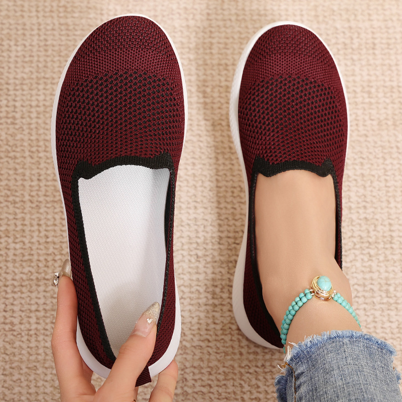 Zapatos de mujer versátiles nuevos zapatos portátiles suaves de un pie zapatos de malla transpirables zapatos de madres zapatos de comercio exterior zapatos de mujer al por mayor
