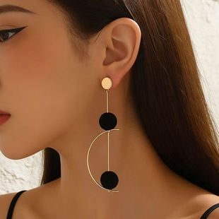 �羳�¿�s�׺κ�ɫ�q�����������L���r�М�����|Ůʿ����