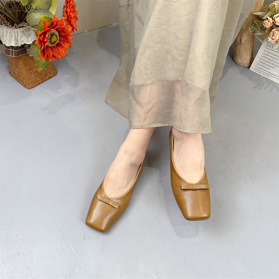 Small design shoes square toe low-cut flat